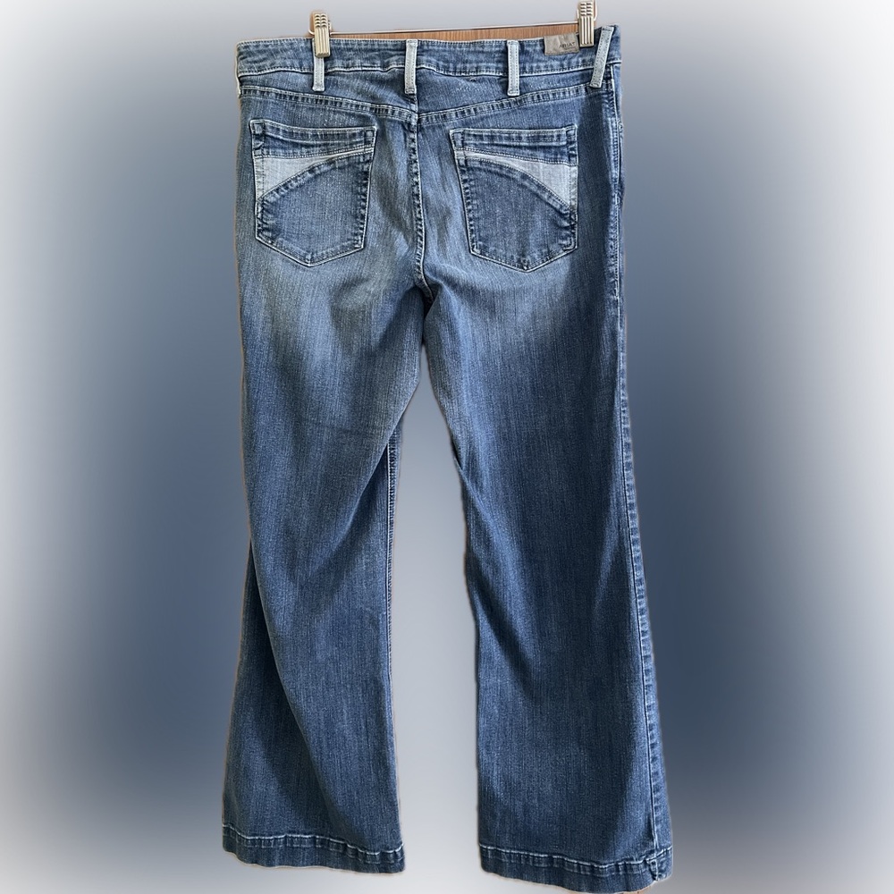 Ariat Women's Faded Blue Bootcut Jeans - Picture 2 of 6